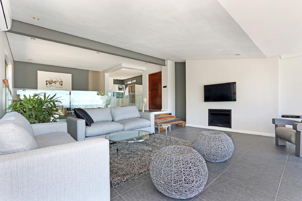 Valtameri By Totalstay Camps Bay Exterior photo